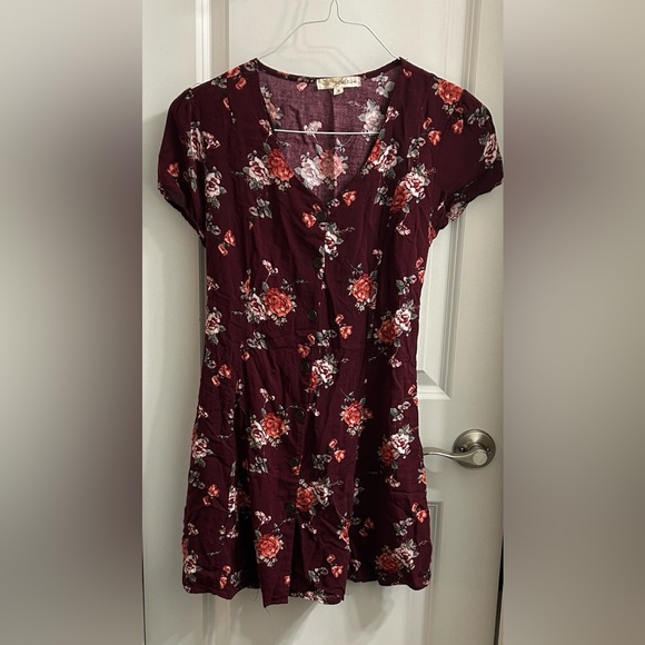 Rewind Burgundy Floral Button-Down Dress - Picture 2 of 10